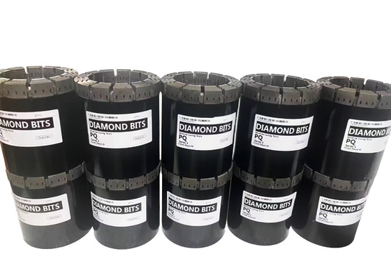 PQ Hard Core Bit Rock Drilling Tools Bentuk mahkota bergerigi dan ukuran umum untuk Seri Q Standar Luar Negeri