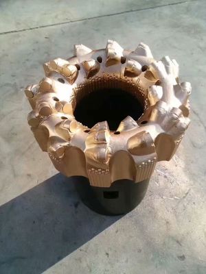Formasi Clay PDC Drill Bit Untuk Kode IADC PC2449 / M431 Dengan Fastness Nozzles