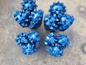 Pengeboran Air / Minyak Sumur Tricone Rock Bit Pengolahan Forging Kekuatan Tinggi