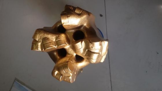 PDC Drill Bit Rock Drilling Tools untuk IADC Code G4456 HY / M422 dengan Gage of Smooth Design