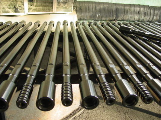 Hitam T45 3660mm Berurutan Bor Rod Dia 46mm Dengan Proses Forging